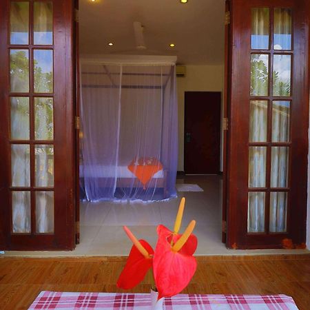 Hotel Susantha Garden Bentota Bagian luar foto