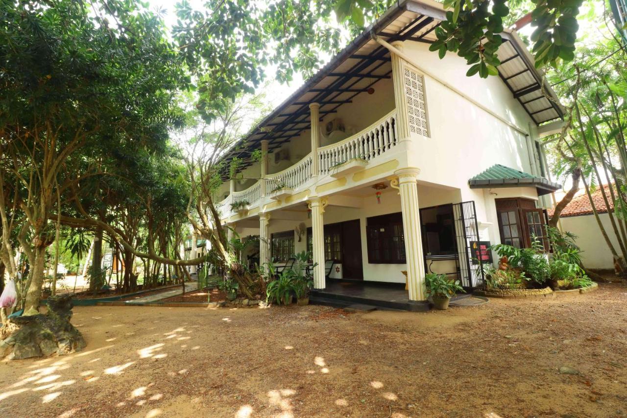 Hotel Susantha Garden Bentota Bagian luar foto