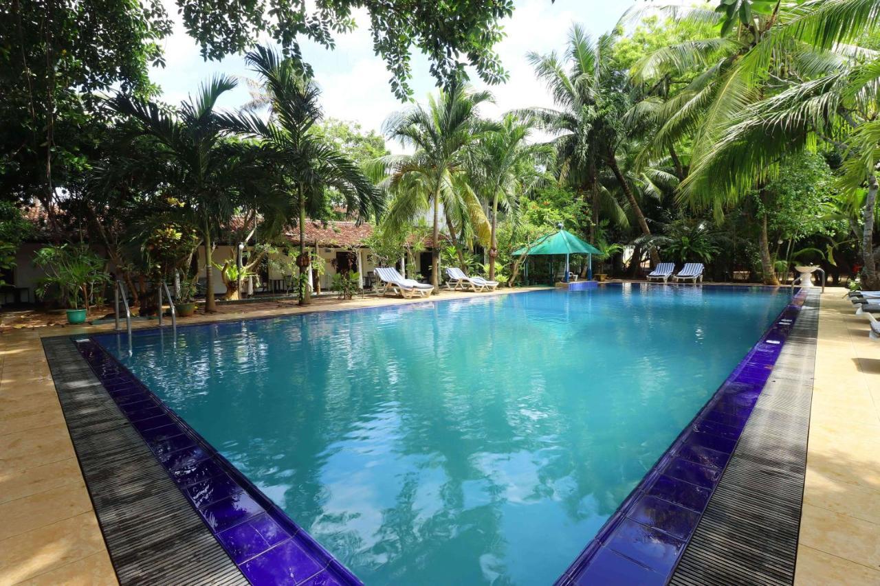 Hotel Susantha Garden Bentota Bagian luar foto