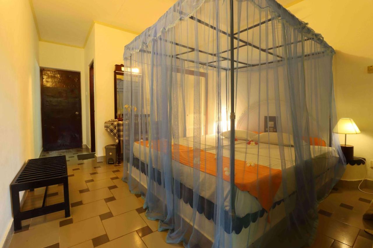 Hotel Susantha Garden Bentota Bagian luar foto