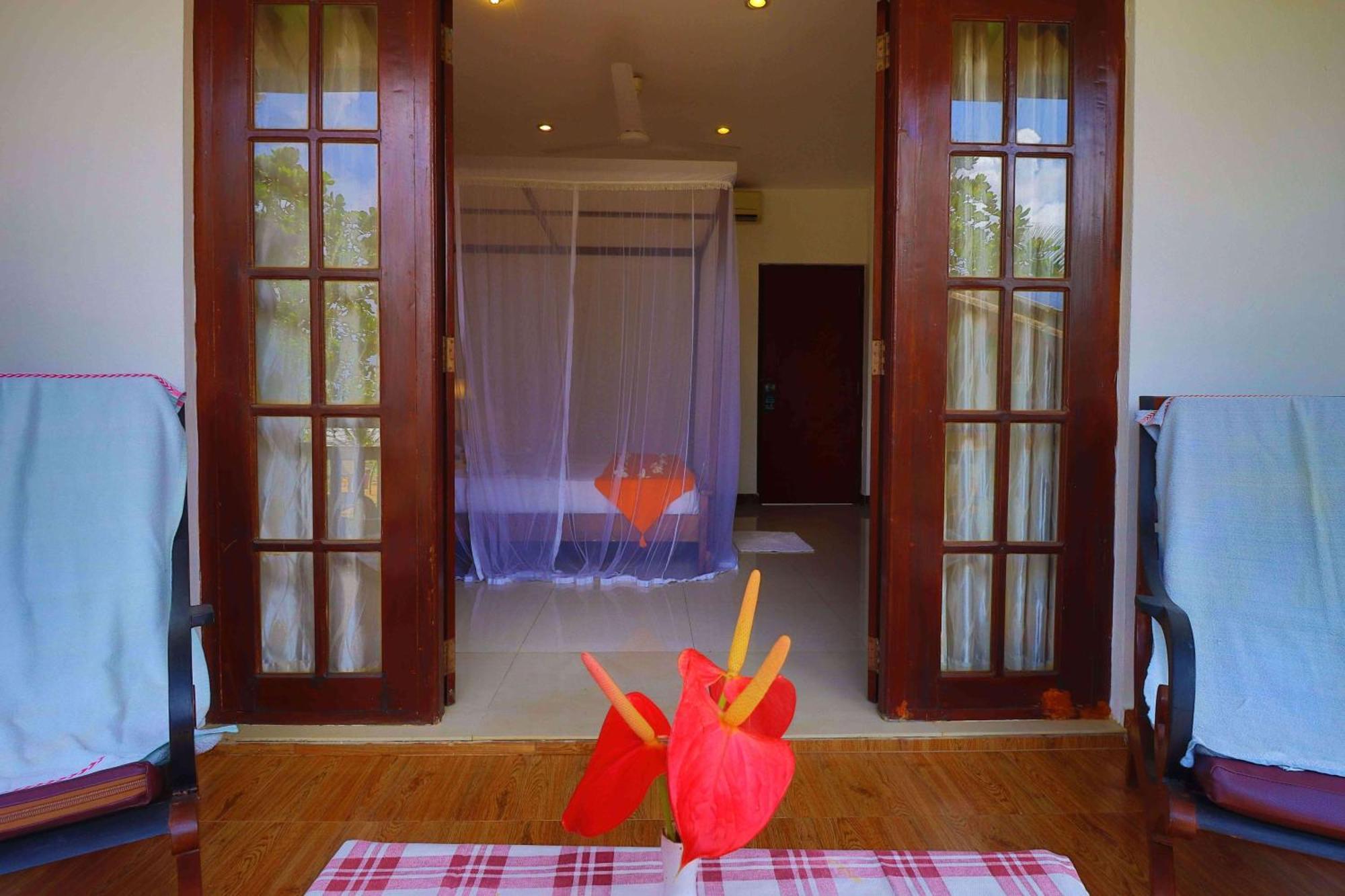 Hotel Susantha Garden Bentota Bagian luar foto