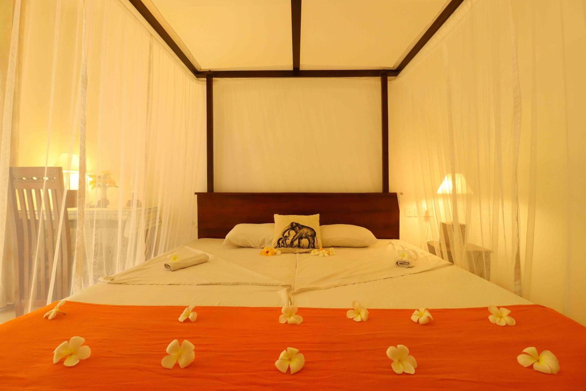 Hotel Susantha Garden Bentota Bagian luar foto